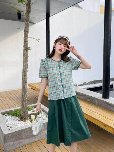 夏季新款绿色格子木耳边休闲淑女套裙，女装，水锦红