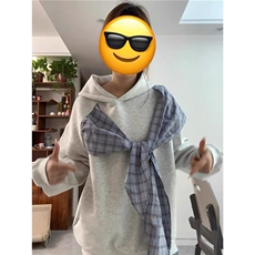 灰色