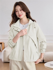 现货！现货！2026春季新款时尚宽松休闲短款外套女，女装短外套，以桐