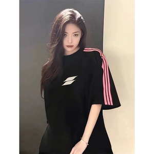 抖音得物品质二开240克宽松纯棉美式潮牌印花三条杠中性风短袖T恤图片