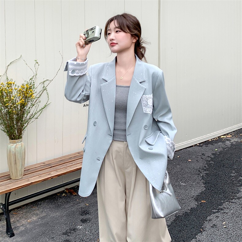 蓝色蕾丝拼接休闲西装外套女减龄百搭气质小西服高级感独特温柔风,女装西装,素月