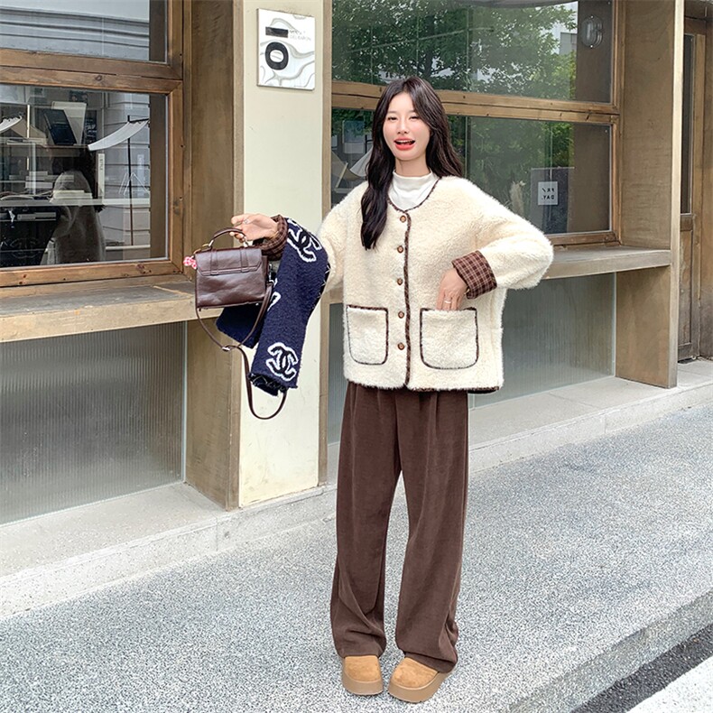 杏色皮毛一体外套女秋冬超火好看高级小众加绒加厚短款羊羔毛夹克,女装皮草,2C029