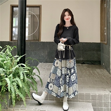 黑色