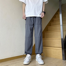 灰色