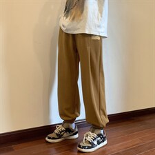 卡其色
