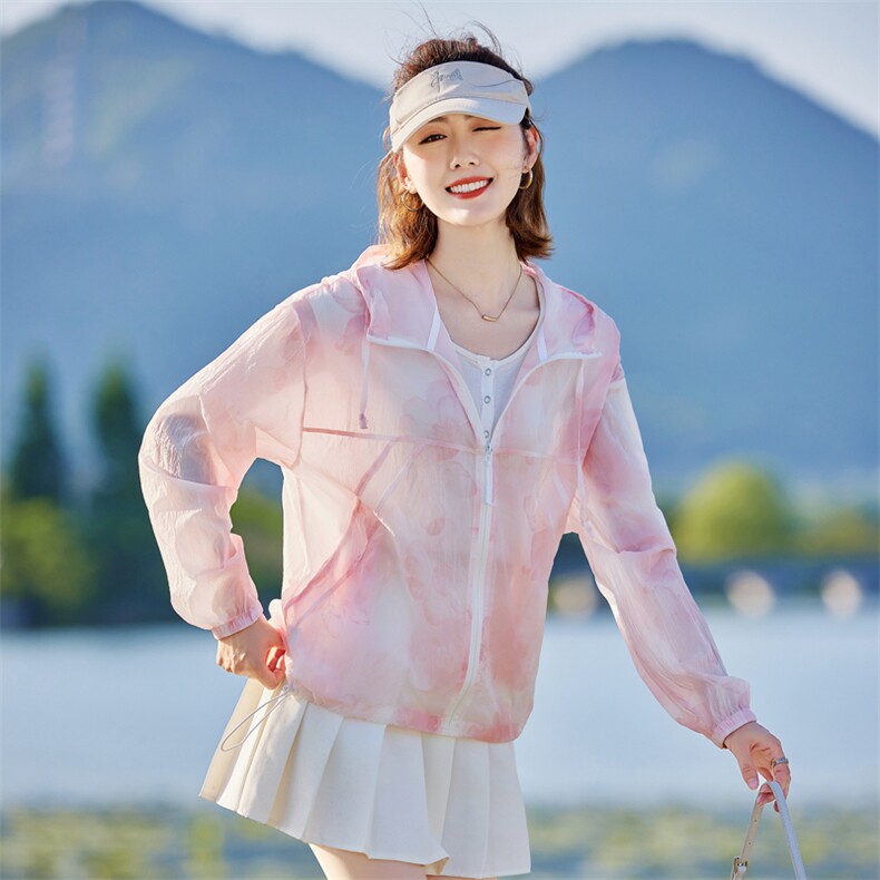 防晒衣女2024新款夏季宽松花色户外旅游薄款透气显瘦防晒服短外套，女装防晒衣，以桐