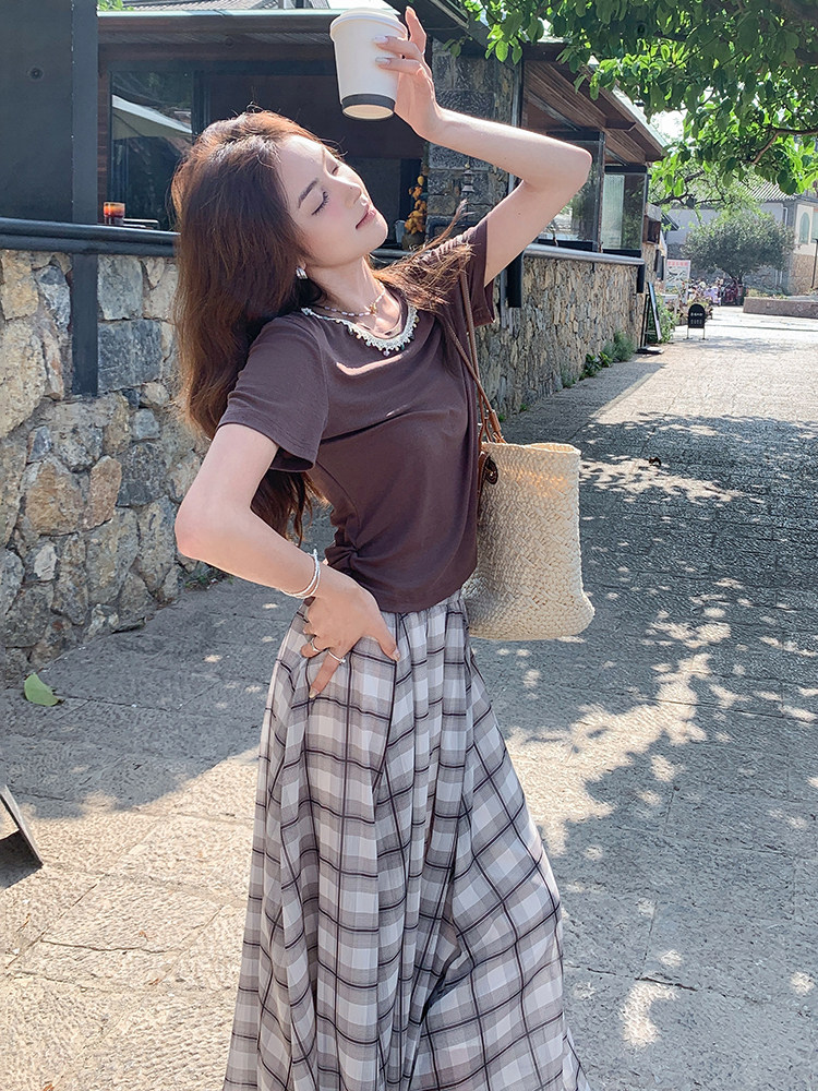 蕾丝拼接短袖t恤套装裙女夏新款设计感不规则格子半身裙两件套,女装套装/套裙,浙宝305