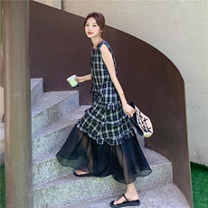 减龄格子木耳边格子黑色无袖背心连衣裙女夏2025新款长裙韩系别致，女装连衣裙，2C277