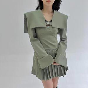 莫兰迪绿钻扣大翻领西装套装图片