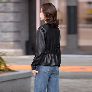 港风机车立领高端皮衣外套女2025春秋季新款休闲系带收腰夹克上衣图片