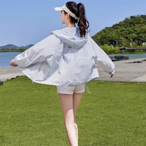 白色短款防晒衣女2025夏季新款海边旅游百搭薄款透气防晒服外套图片