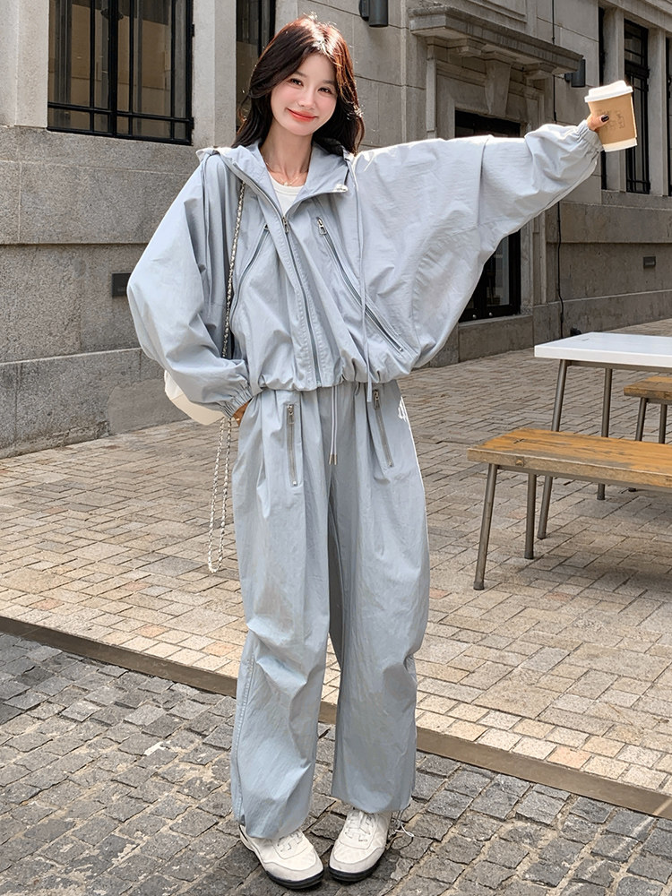 2025秋款宽松少女感外套运动蝙蝠袖+直筒裤套装,女装套装/套裙,纯色衣恋