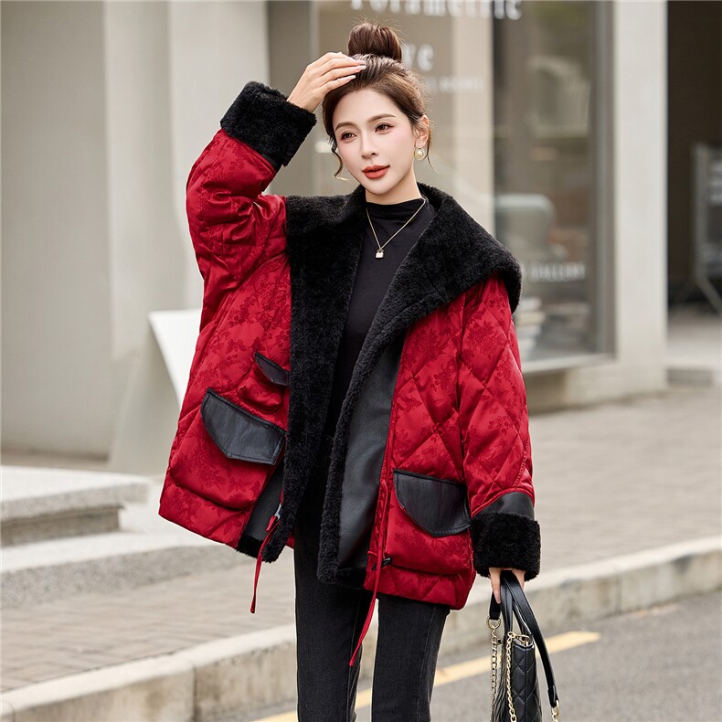 现货，现货，2025冬装新款皮毛一体拼接时尚潮流保暖羽绒服,女装羽绒服,伊仟回