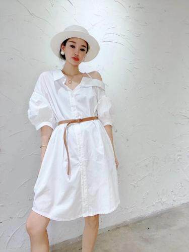 韩版斜肩配腰带连衣裙，女装连衣裙，玩美