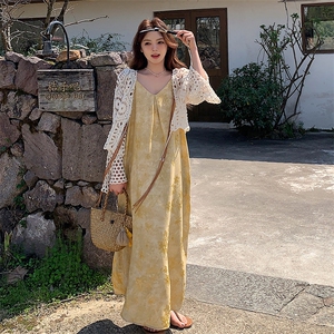 蓝色海边度假风印花吊带连衣裙套装女2025夏新款镂空开衫两件套图片