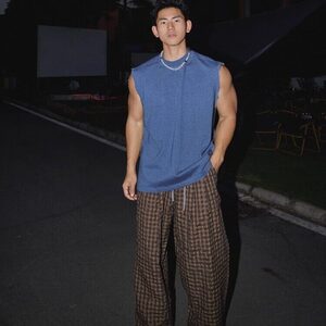 夏季2025新款男士百搭休闲裤韩版肌理感青少年潮流休闲直筒格图片