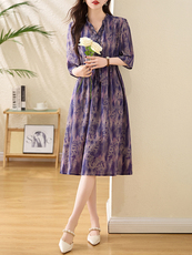 2025年夏季新款印花高级感穿搭时尚百搭通勤连衣裙，女装连衣裙，多彩