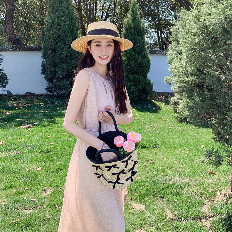 现货2025新款简约时尚超仙气质无袖连衣裙，女装连衣裙，欧米莱