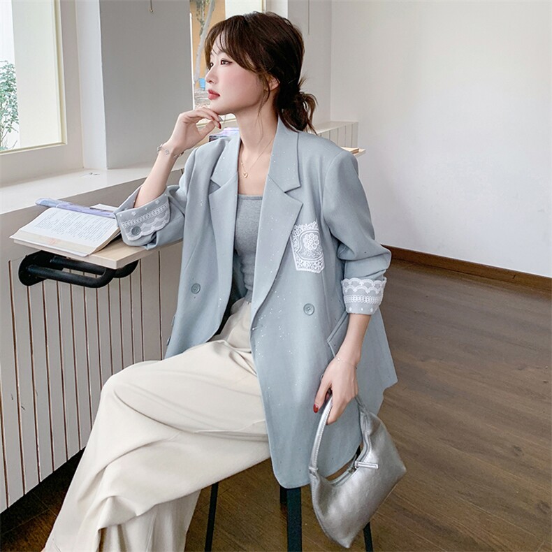 蓝色蕾丝拼接休闲西装外套女减龄百搭气质小西服高级感独特温柔风,女装西装,素月