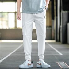 白色