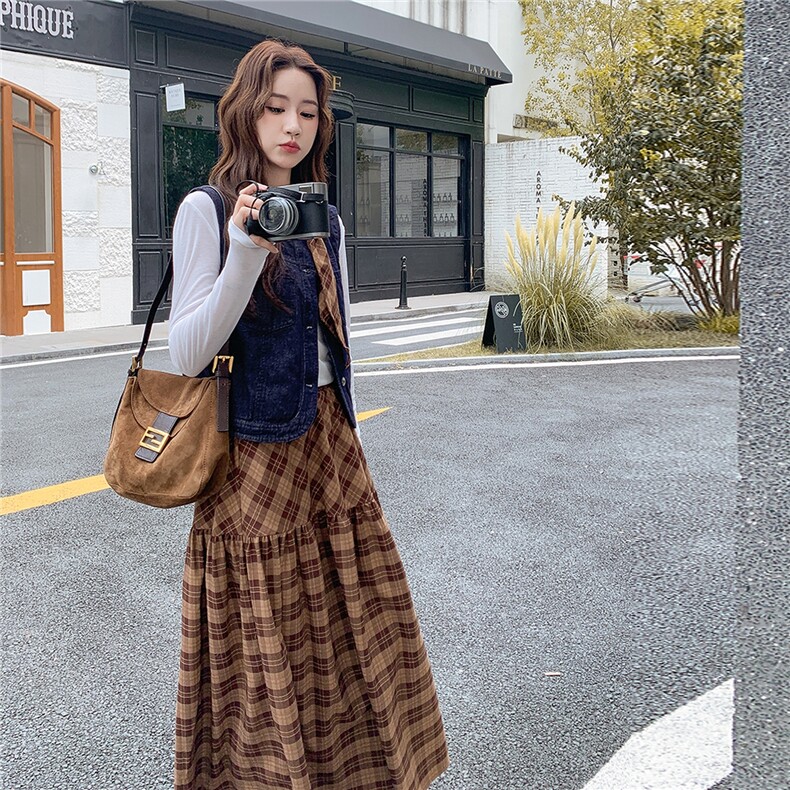 复古文艺风T恤马甲套装裙女2025秋新款格子半身裙休闲显瘦三件套,女装套装/套裙,2C325