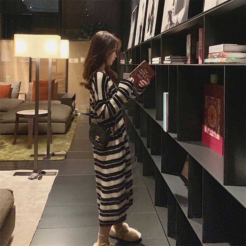 秋冬新款羊毛衫女圆领毛衣黑白条纹长袖保暖套头连衣裙,女装连衣裙,恩泰羊绒