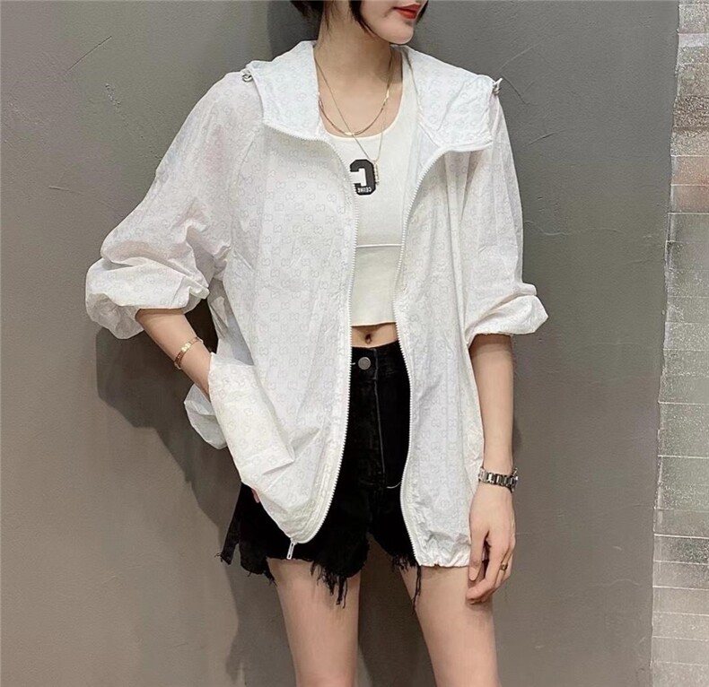 新款时尚休闲小英文字母连帽防晒衣,女装其它,L·H·X