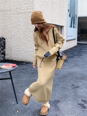 冬装套装裙慵懒风松弛感卡其色毛衣半身裙两件套，女装套装/套裙，2C200