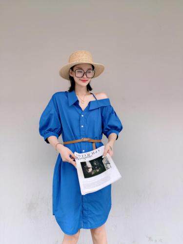 韩版斜肩配腰带连衣裙，女装连衣裙，玩美