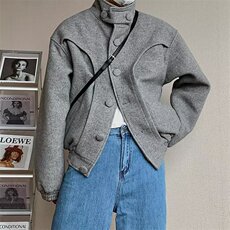 深灰色