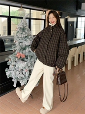 复古格子羊羔毛翻领羽绒服女2025冬季短款加厚面包服宽松保暖外套，女装羽绒服，艾米莉亚