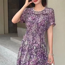 （现货）紫色碎花收腰显瘦V领连衣裙子夏款中长款连衣裙女装，女装连衣裙，韩蔻秀