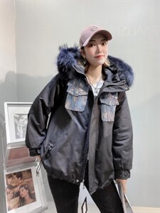 新款派克服三色三码大量出货图片