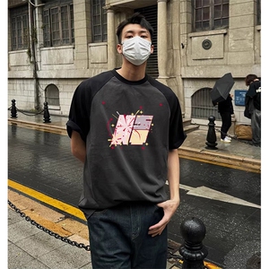 抖音得物高品质二开240克宽松纯棉美式潮牌插肩袖拼接短袖T恤图片
