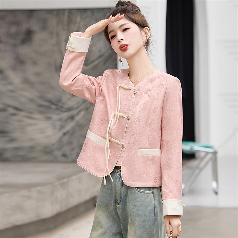 春季新款新中式国风复古盘扣改良唐装洋气减龄甜美提花短款外套女，女装短外套，伊人