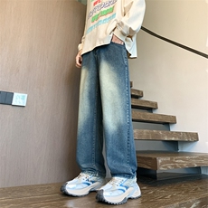 深蓝色