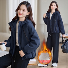 现货!2025年冬季时尚连帽加绒加厚款女外套，女装棉衣/棉服，依恋蒂丝