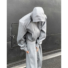 灰色衣服
