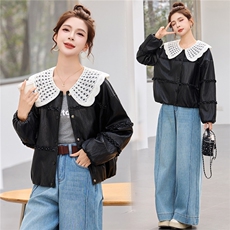 2026年春季新款时尚减龄韩系花边大翻领撞色百搭皮衣外套，女装短外套，奕薇雅