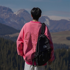 粉红色
