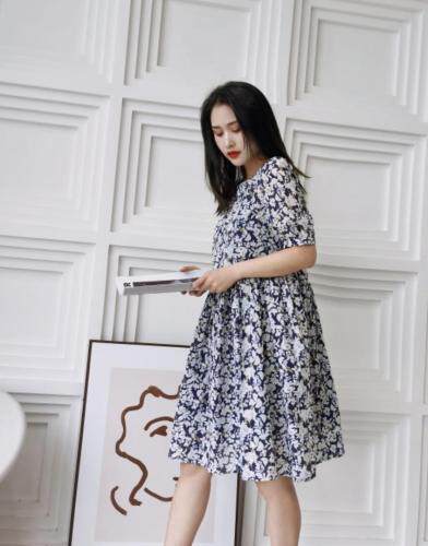 小碎花韩版连衣裙，女装连衣裙，YO\VLF雅洛菲