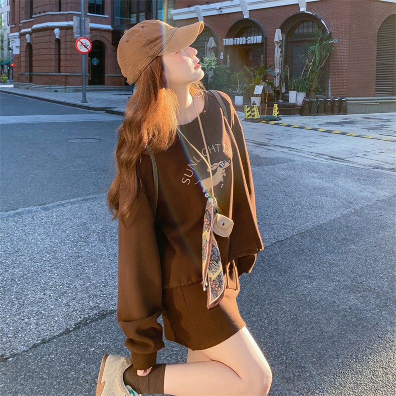 卡通印花卫衣套装裙女2025秋季新款复古宽松减龄小个子短裙两件套,女装套装/套裙,2C317