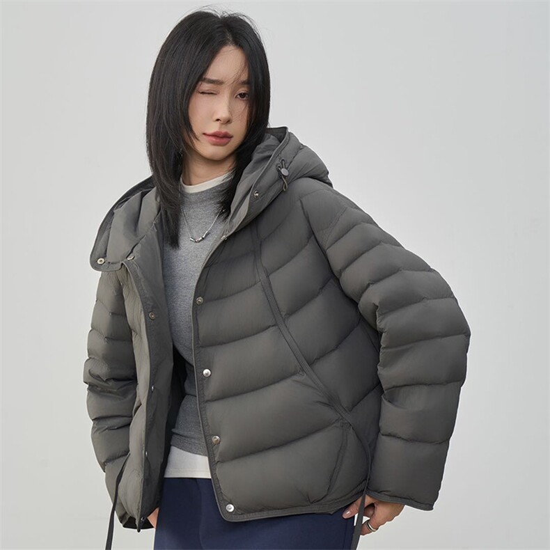 2025年冬季90白鸭绒连帽排骨羽绒服女,女装羽绒服,阳光伊恋