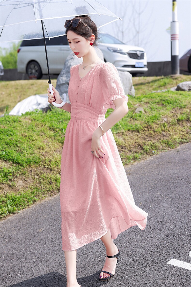 现货主推2024夏季新款韩版气质通勒田园松紧腰设计感纯色连衣裙,女装连衣裙,韩美纤衣