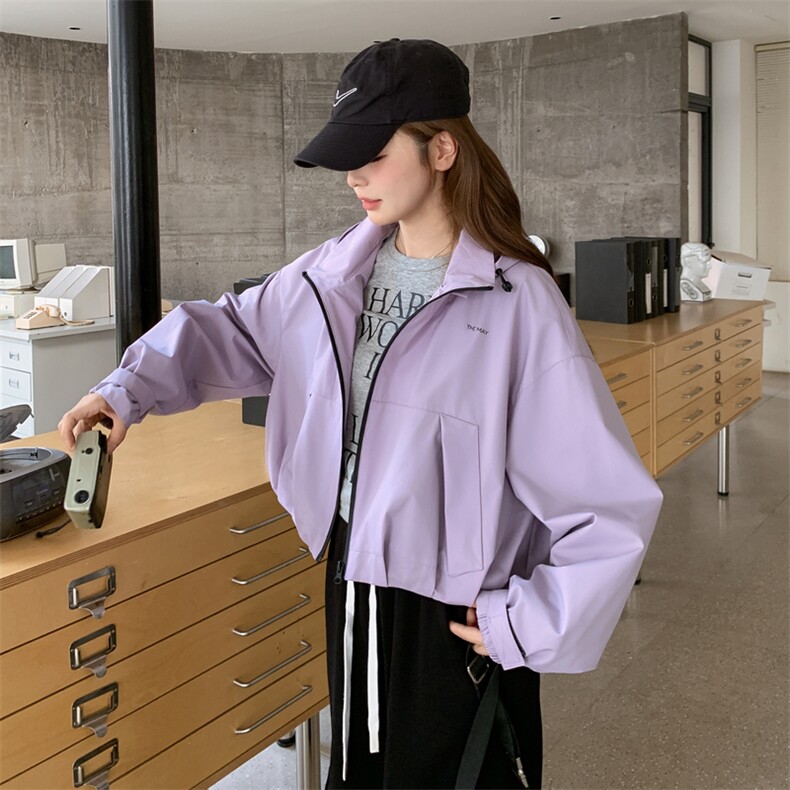 紫色韩系超好看连帽工装冲锋衣短外套女2025秋小个子减龄休闲上衣,女装短外套,2D014