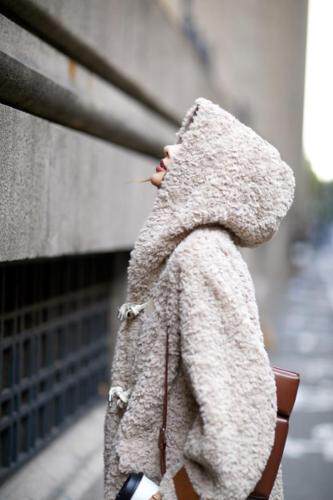 皮毛一体颗粒绒帽子款减龄现货，女装，是爱 SHI AN