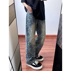 深蓝色