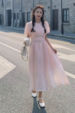 夏季法式复古浪漫粉色肌理感连衣裙女甜美气质超仙在逃公主裙子女，女装连衣裙，韩蜜菓