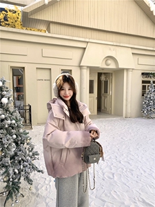 粉色渐变设计感短款连帽羽绒服女90白鸭绒外套图片
