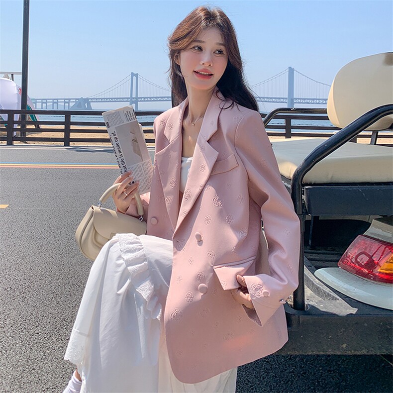 小个子提花粉色西服女2024春秋新款休闲宽松小众设计感小西装外套，女装西装，流量+